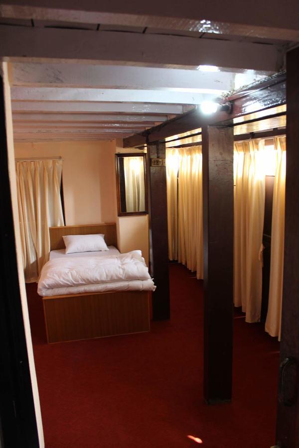 Moonlight Guest House Bhatgoan エクステリア 写真
