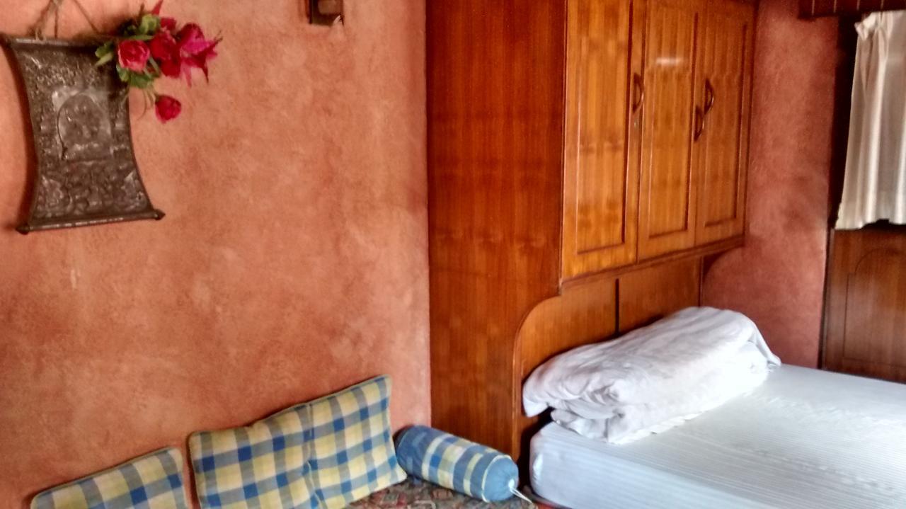 Moonlight Guest House Bhatgoan エクステリア 写真